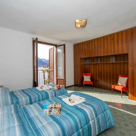 Casa Fronte Isola *