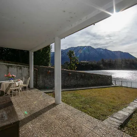 Casa Fronte Isola Ossuccio