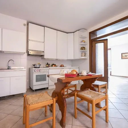 Casa Fronte Isola Apartamento