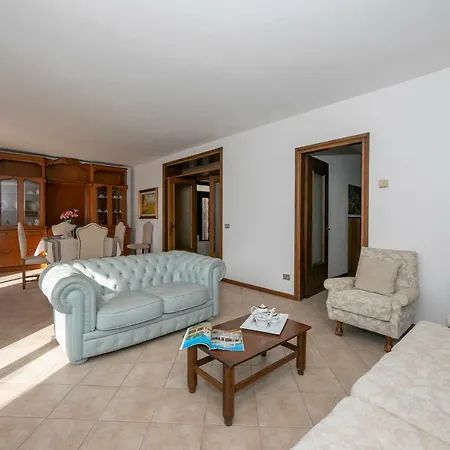 Casa Fronte Isola Ossuccio